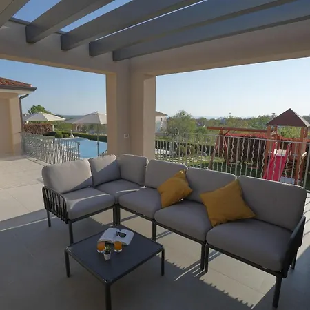 Holiday home Silvia *