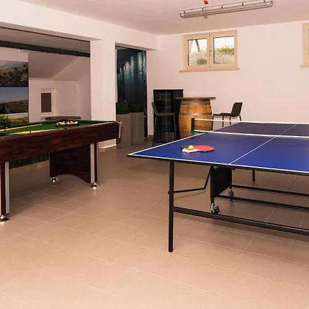Silvia Holiday home Kastelir